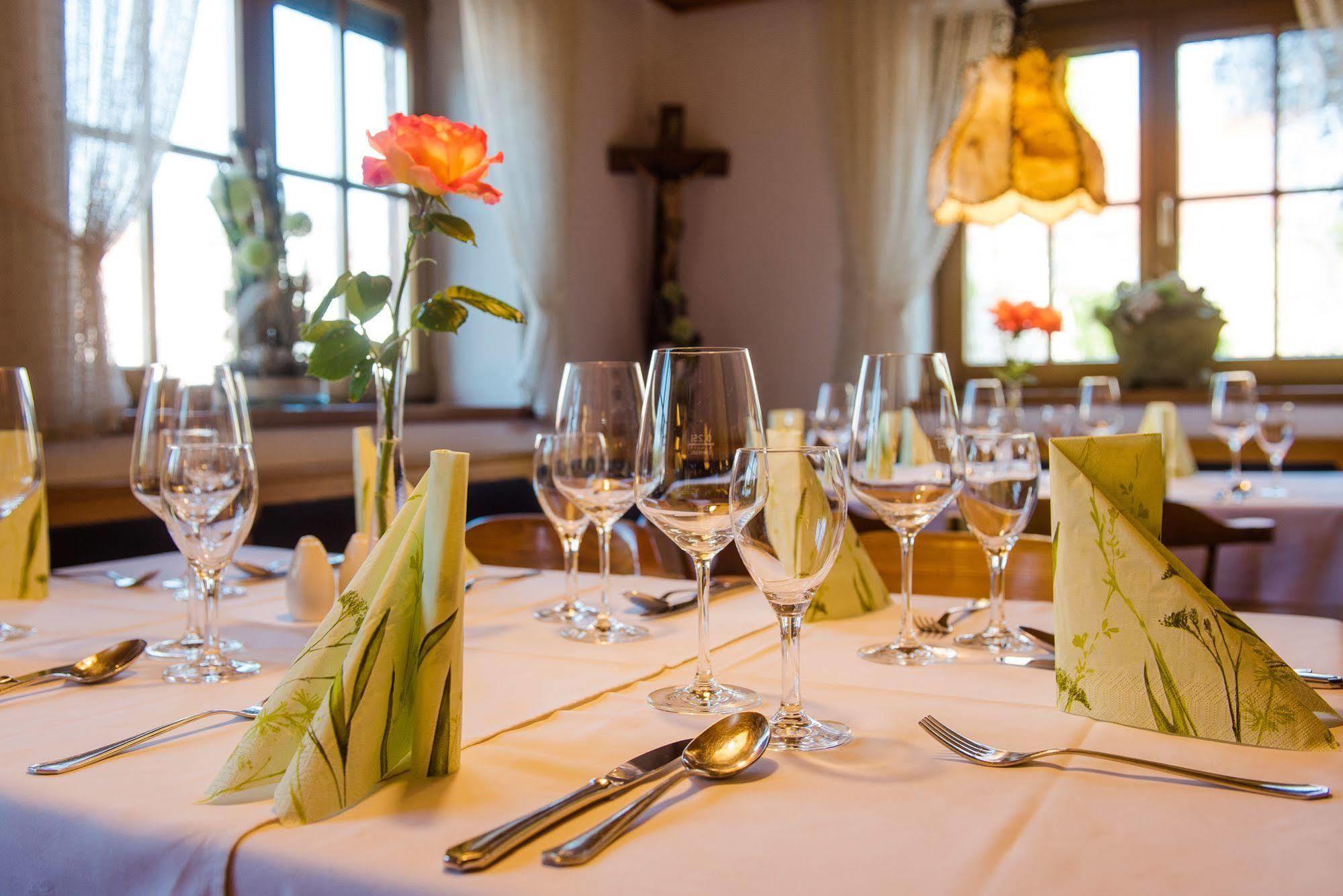 Hotel Gasthof Zum Roessle Altenstadt  Luaran gambar