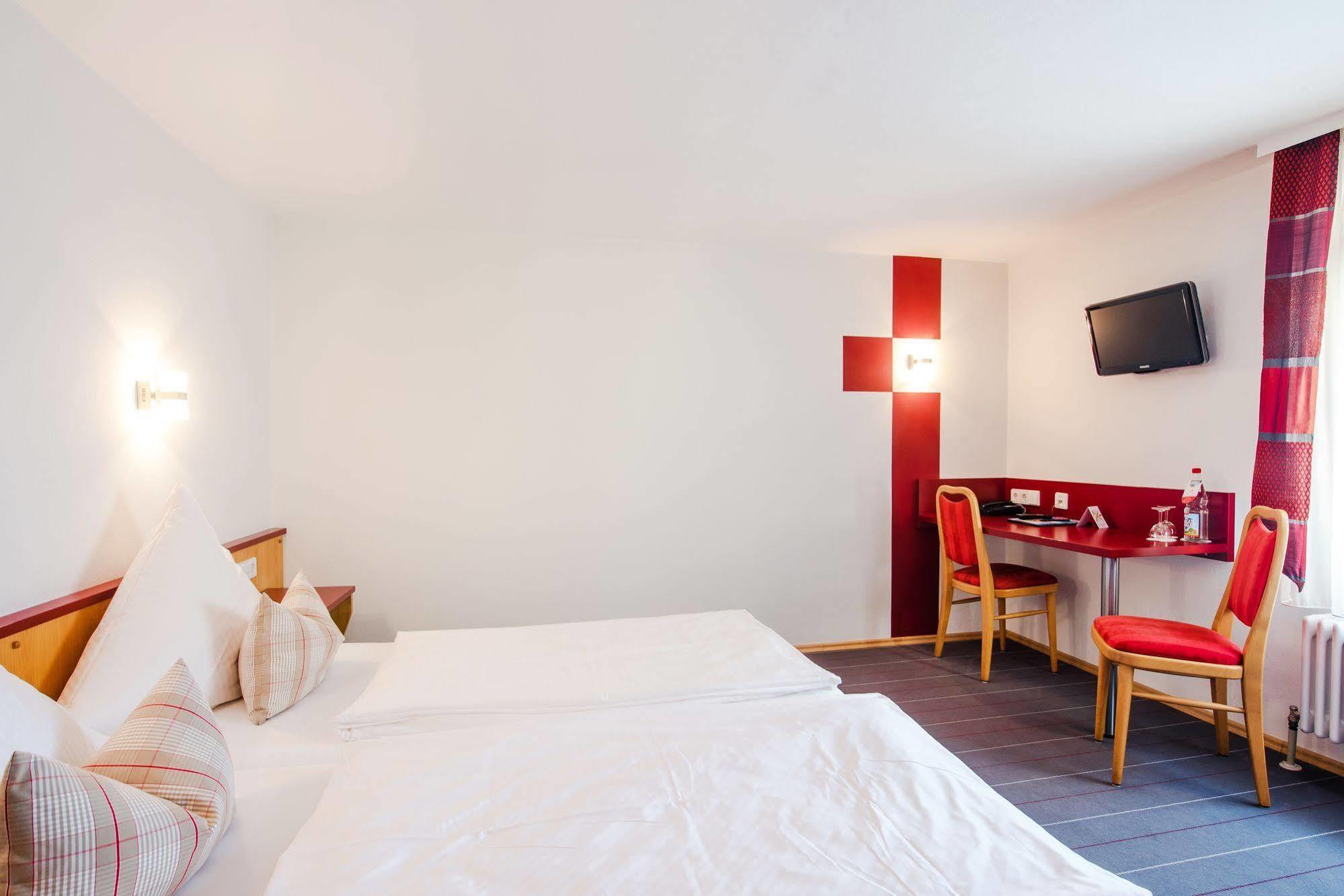 Hotel Gasthof Zum Roessle Altenstadt  Luaran gambar