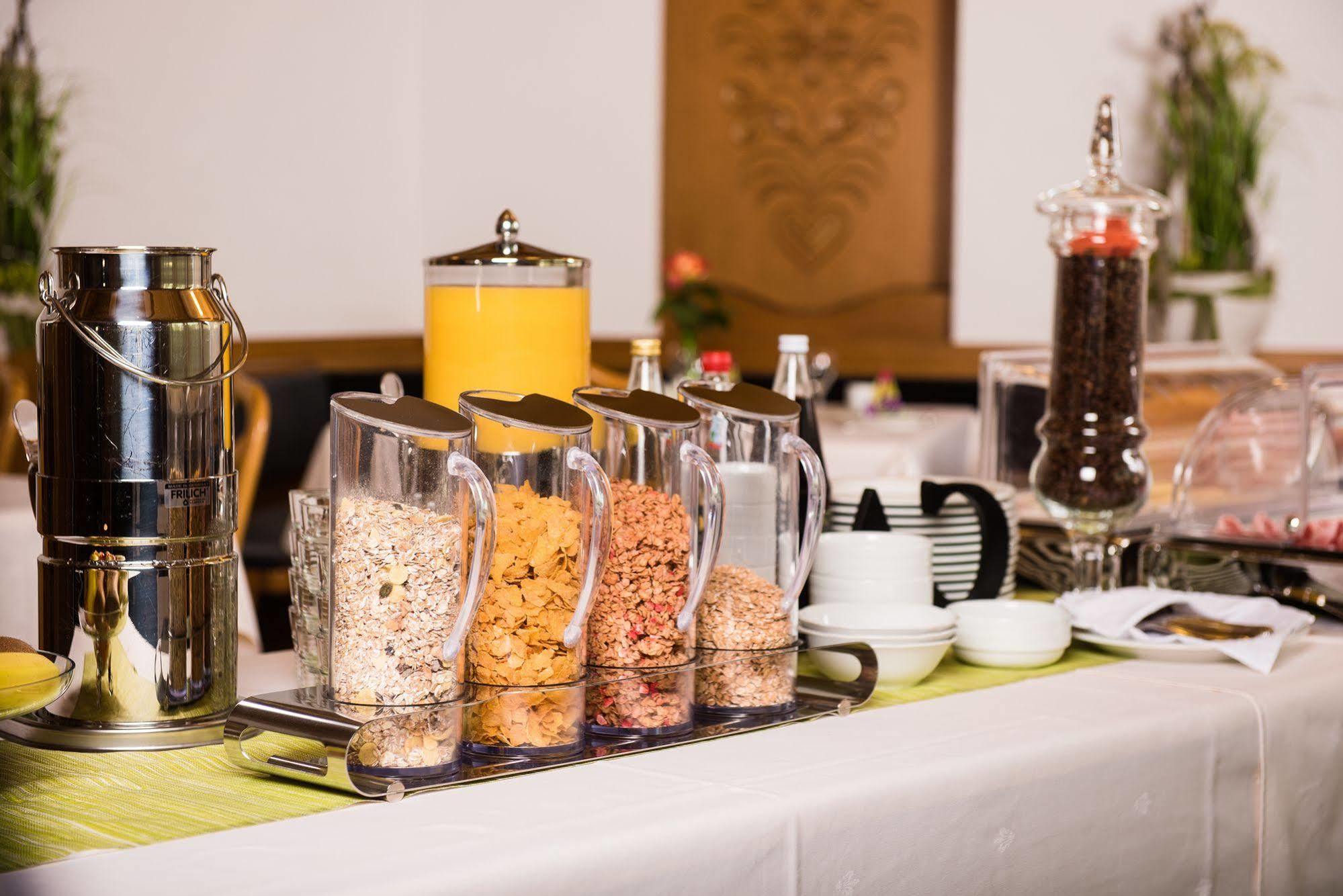 Hotel Gasthof Zum Roessle Altenstadt  Luaran gambar